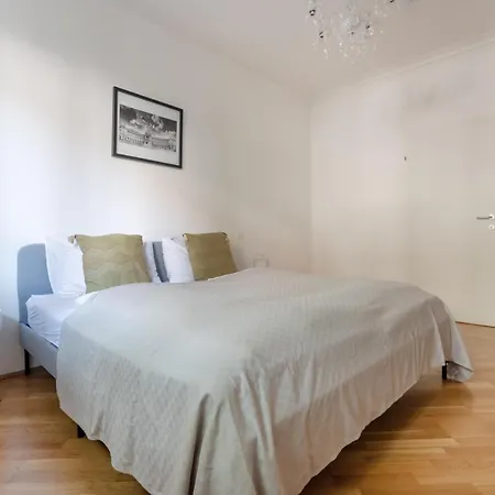 Absolute Ruhelage Im Zentrum Mit Parkplatz Apartment Wien