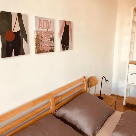 Helle 4 Zimmer Familien-wohnung Mit Balkon! Schloss Schonbrunn In Gehdistanz Apartment *