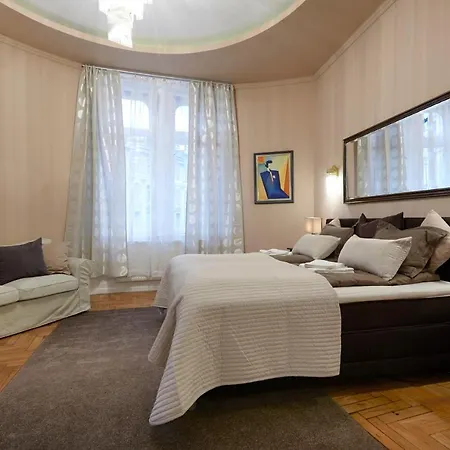 Apartment Urban In Downtown *