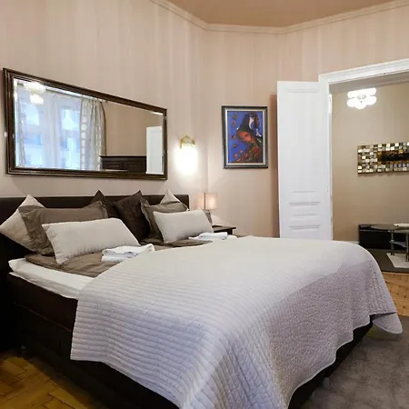 Apartment Urban In Downtown
