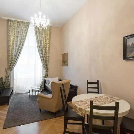 Urban Downtown Center Apartmán