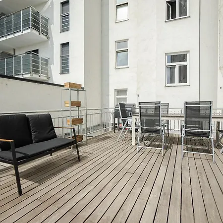 Spacious With Huge Shared Terrace And Grill Located Between Centre And Donau River Apartment Vienna