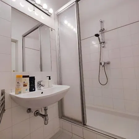 Mariahilfer 4 Min To The Shopping Center And Schoenbrunn Palace