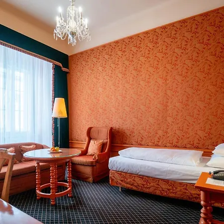 Hotel Koenig Von Ungarn 4*