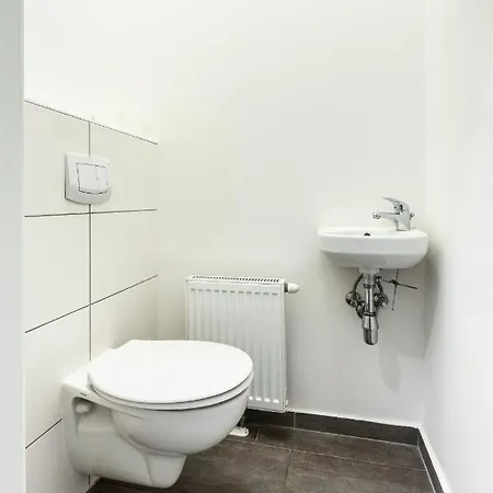 Apartment Stylish Designed In A Calm District Vienna