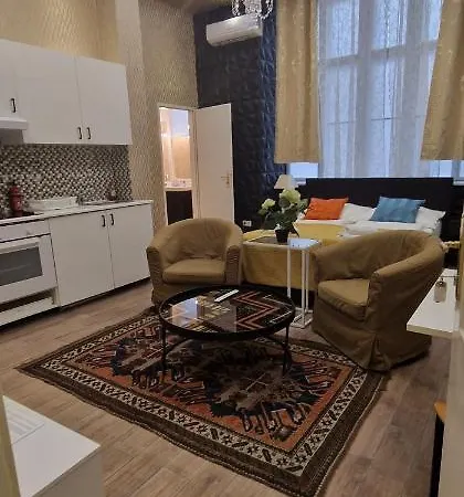 Urban Downtown Center Apartmán *