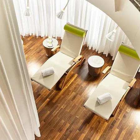 Steigenberger Herrenhof 5*