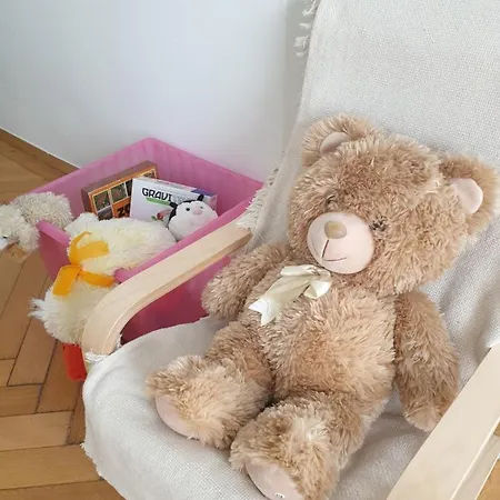 Sunny And Spacious Near Centre Apartment Vienna