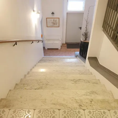 Apartment Sunny And Spacious Near Centre *
