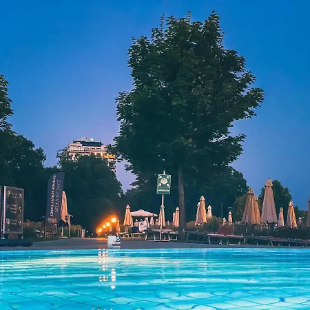 Apartment Parkblick / Therme / Fitnessraum / Terrasse / U-bahn
