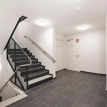 Gruene Und Zentrale Ruhelage Im Neubau Mit Balkon *