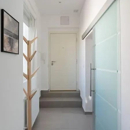 Apartment Grosse Terrasse, Klimaanlage Und U-bahn Naehe Vienna