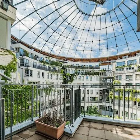 Spektakulaeres ✩ 7. Stock ✩ Kostenlose Parkgarage Apartment