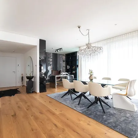 Apartment Exclusive 2br Skyline Penthouse By Hm