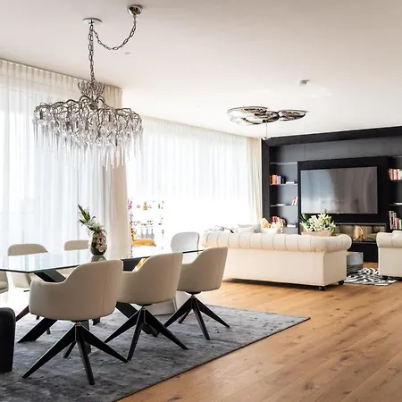 Exclusive 2br Skyline Penthouse By Hm Apartment *