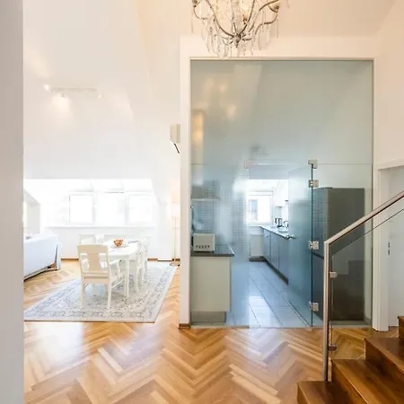 Apartment Penthouse Staatsoper