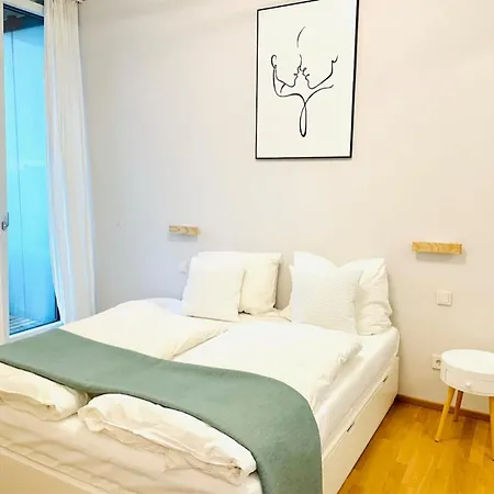 Sunrise Above Sky With Rooftop Pool Apartment Wien