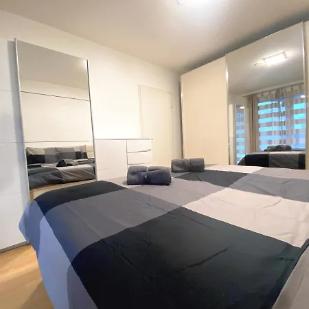 Apartment Near Lake Spacious & Furnished Beautiful *