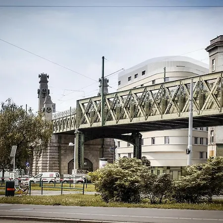 Leonardo West 4* Viena