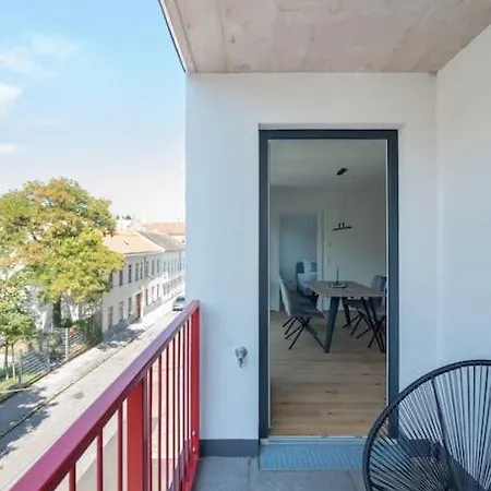 Gruene Und Zentrale Ruhelage Im Neubau Mit Balkon Apartment *