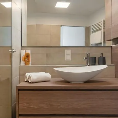 Apartment Gruene Und Zentrale Ruhelage Im Neubau Mit Balkon Vienna