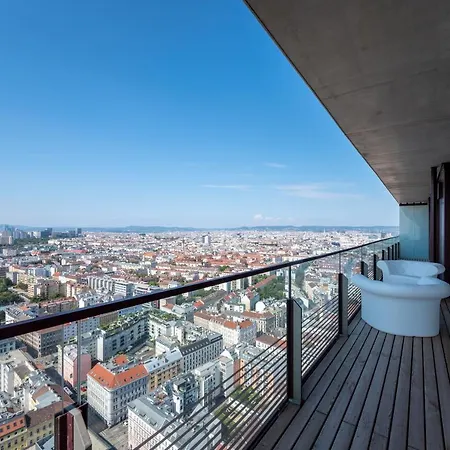 Exclusive 2br Skyline Penthouse By Hm Apartment *