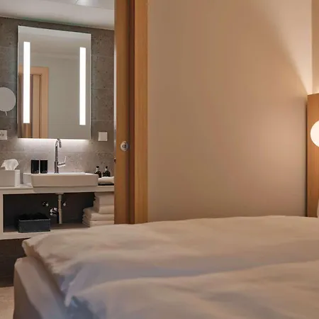 Adina Belvedere Hotel
