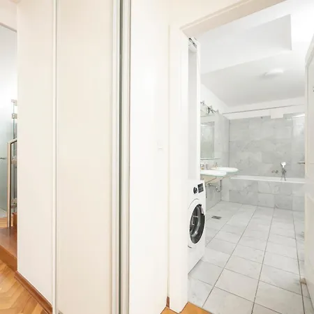 Apartment Penthouse Staatsoper Vienna