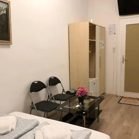 Convenient 3br Apt. Near Danube & Millenium Tower Apartment *