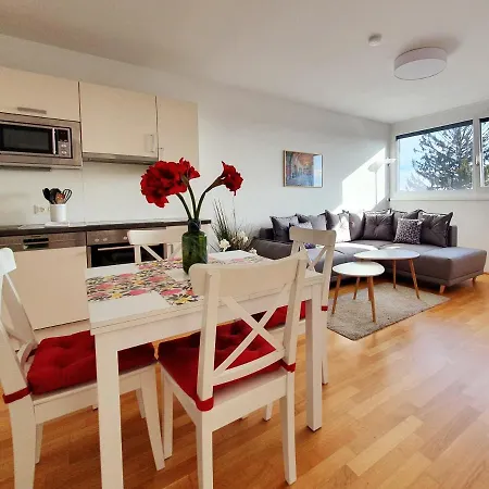 Near Lake Stylish & Fully Furnished *