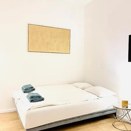 Modern Style City Apartmán *