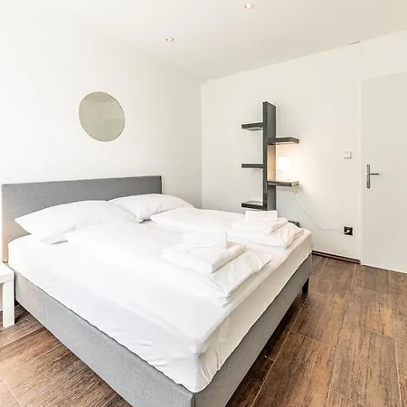Apartment Elegance By Jr City