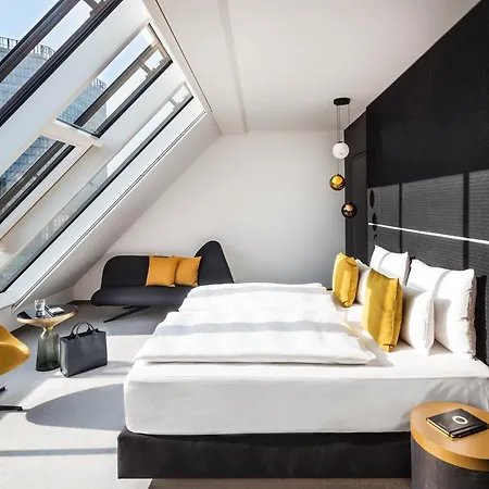 Mooons 4* Viena