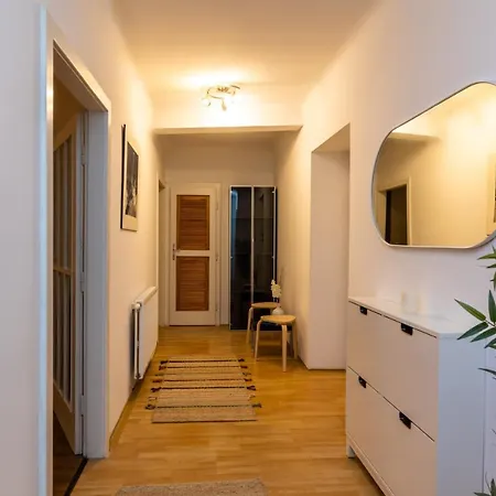Cosy In Great Location Vienna
