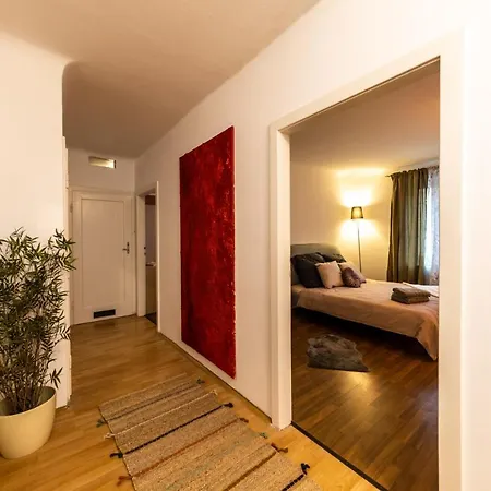 Apartment Cosy In Great Location