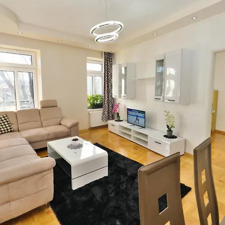 Lux Prestige * Viena