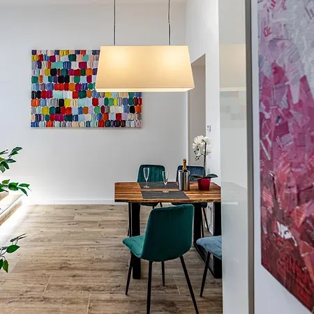 Apartment Stilvolles In Toller Lage, 