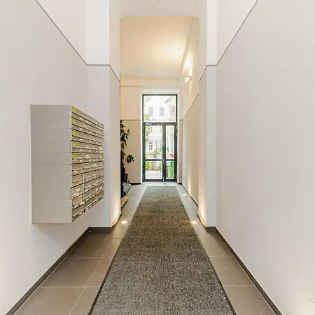Apartment Elegant 2br Apt.- Suitable For Longstays *