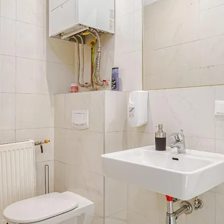 Elegant 2br Apt.- Suitable For Longstays