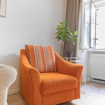 Apartment Gorgeous 2br Apt. Located And Spacious