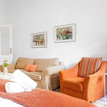 Gorgeous 2br Apt. Located And Spacious Apartment Vienna