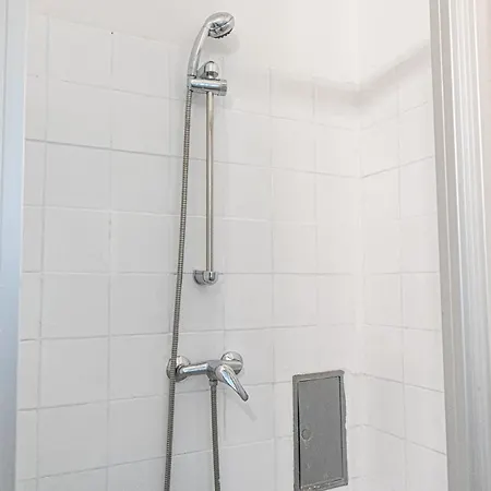 Gorgeous 2br Apt. Located And Spacious *