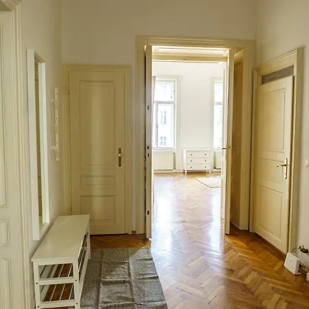 Apartament 1060 *