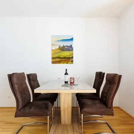 In By Oberlaa Therme - 15 Min To The City Center Appartement