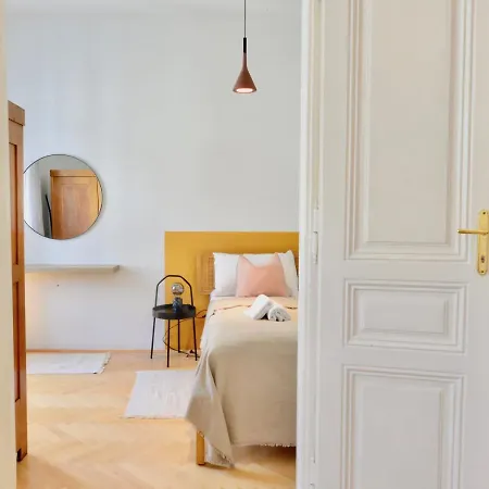 Beautiful Flat Next To Karlskirche * Wiedeń