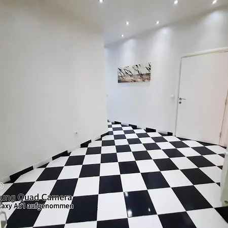 Lux Prestige * Viena