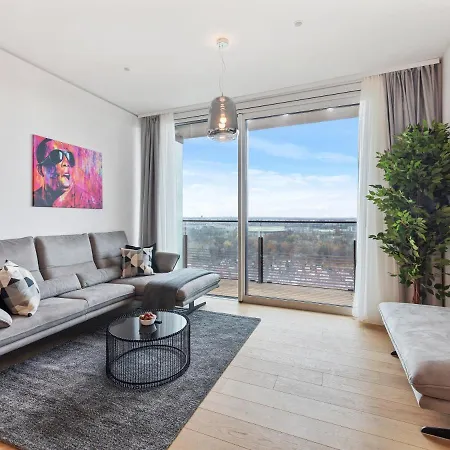 Sky9 District 3 Apartment