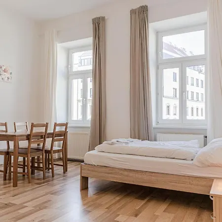 Apartment Bright & Stylish, 2 Neighboring - 4brs *