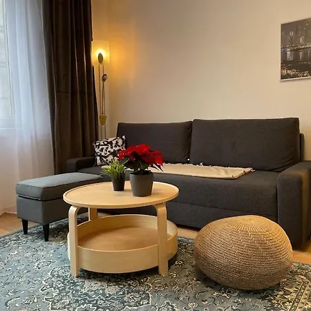 Charming Near Center Appartement