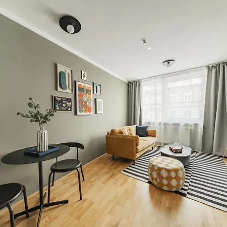 Aparthotel Urbm Pulse